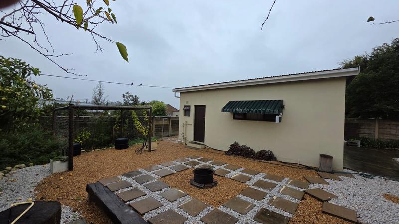 3 Bedroom Property for Sale in Albertinia Western Cape